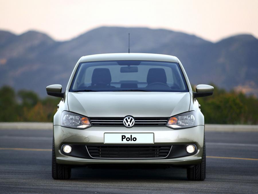  Volkswagen Polo Sedan 2010 года  (фото 60 из 123)
